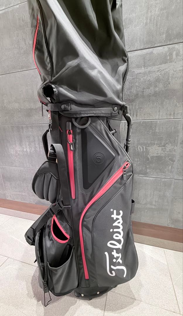 Titleist スタンド式キャディバッグ ブラック/レッド