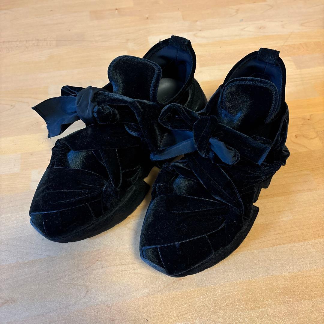 MM6 Maison Margiela ベルベットスニーカー 黒