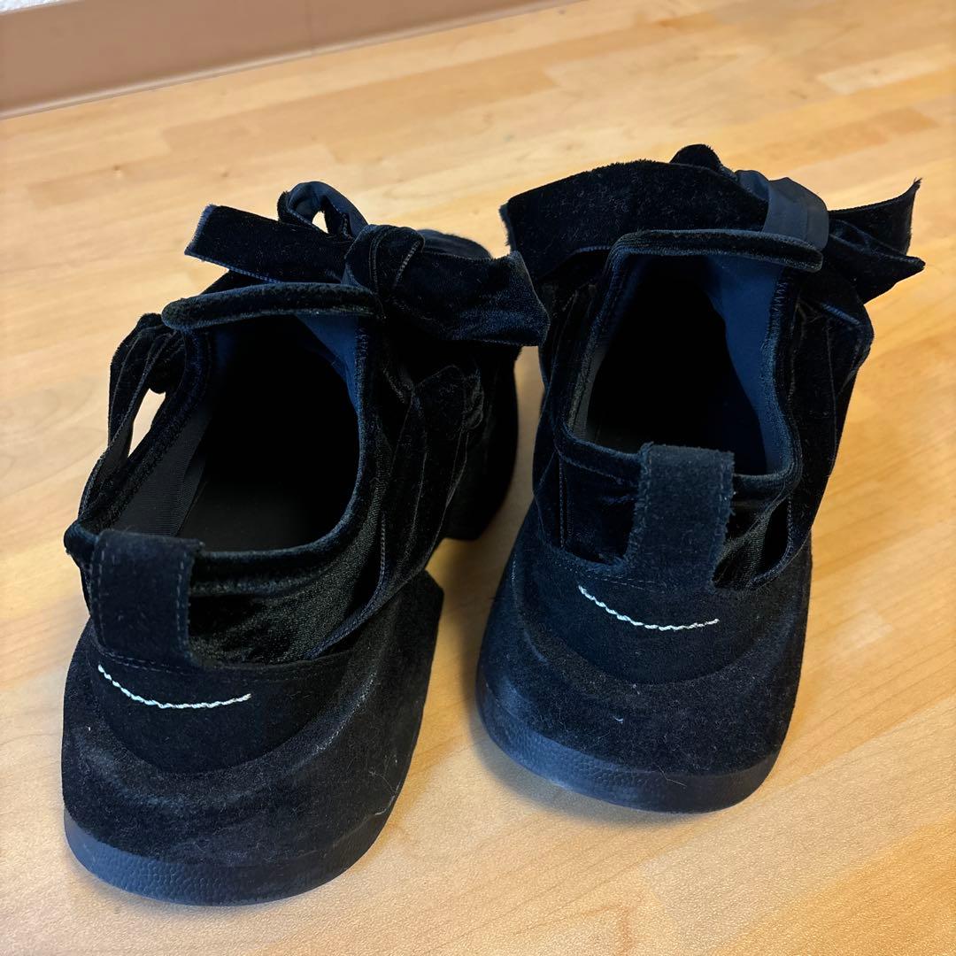 MM6 Maison Margiela ベルベットスニーカー 黒