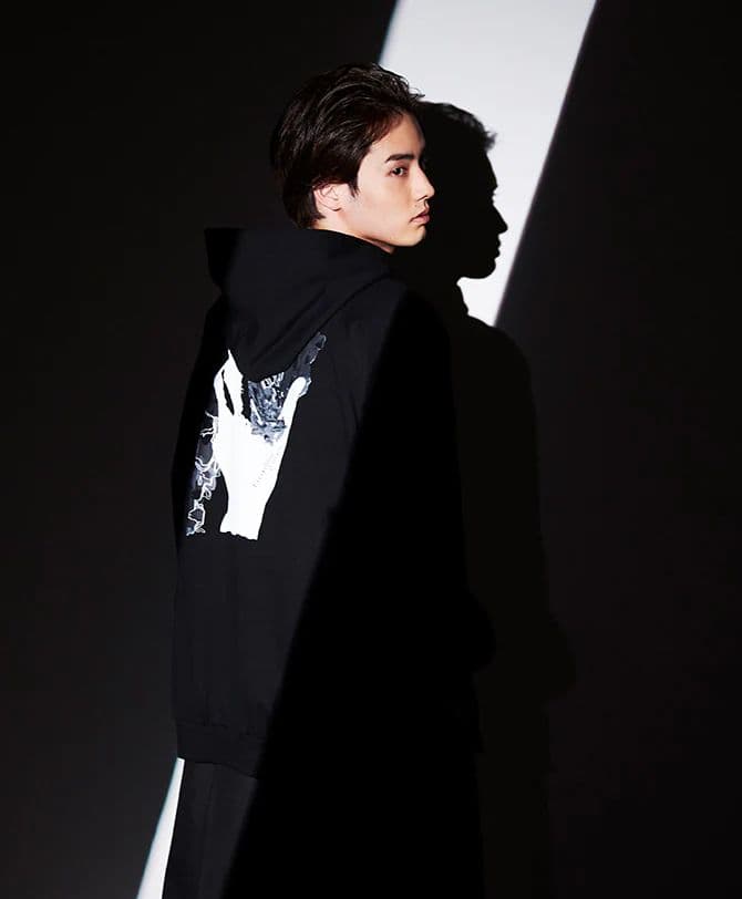 Ground Yの4周年記念コラボパーカー　赤楚衛二