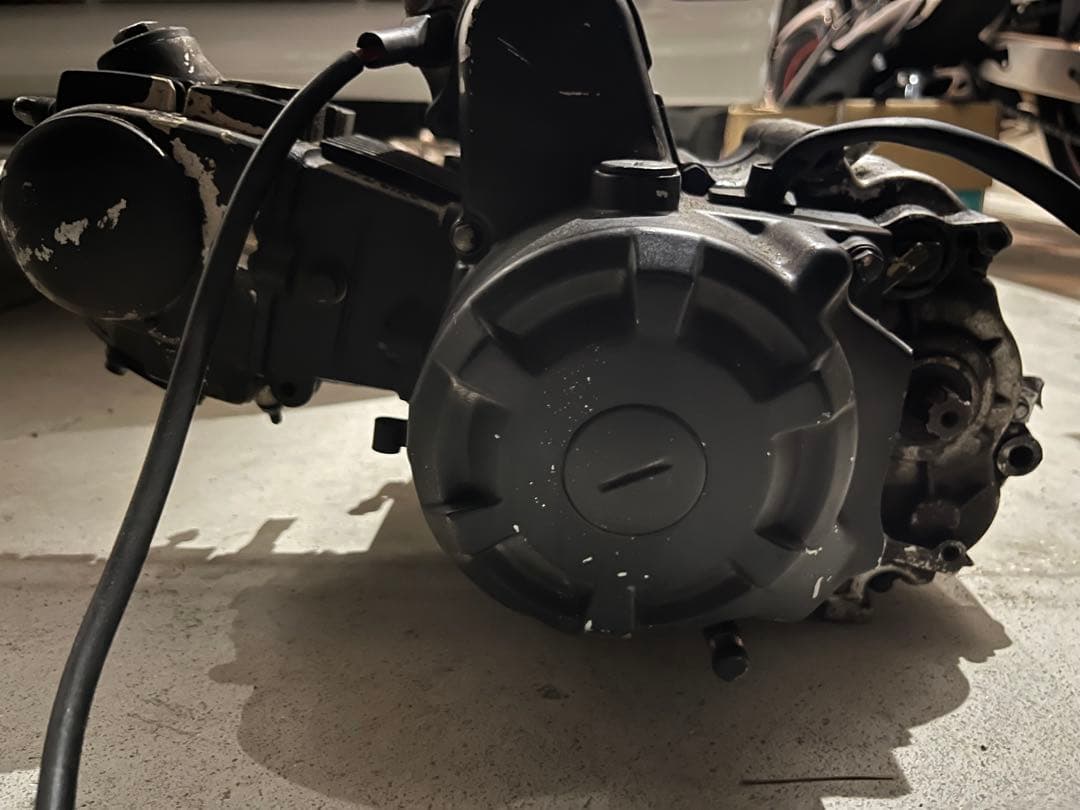 カブ系横型中華エンジン　ゾンシェン？製