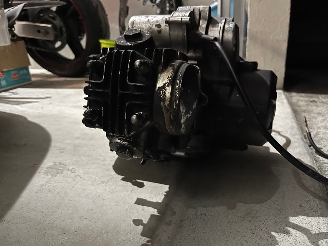 カブ系横型中華エンジン　ゾンシェン？製