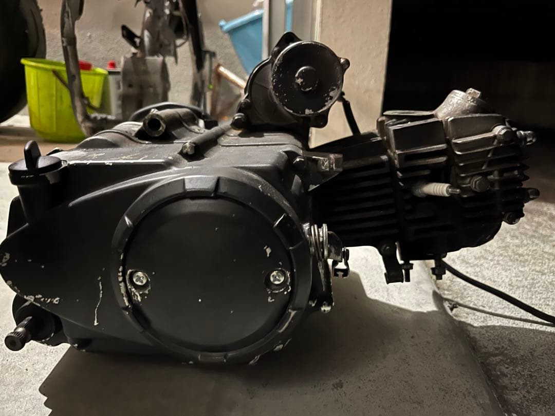 カブ系横型中華エンジン　ゾンシェン？製