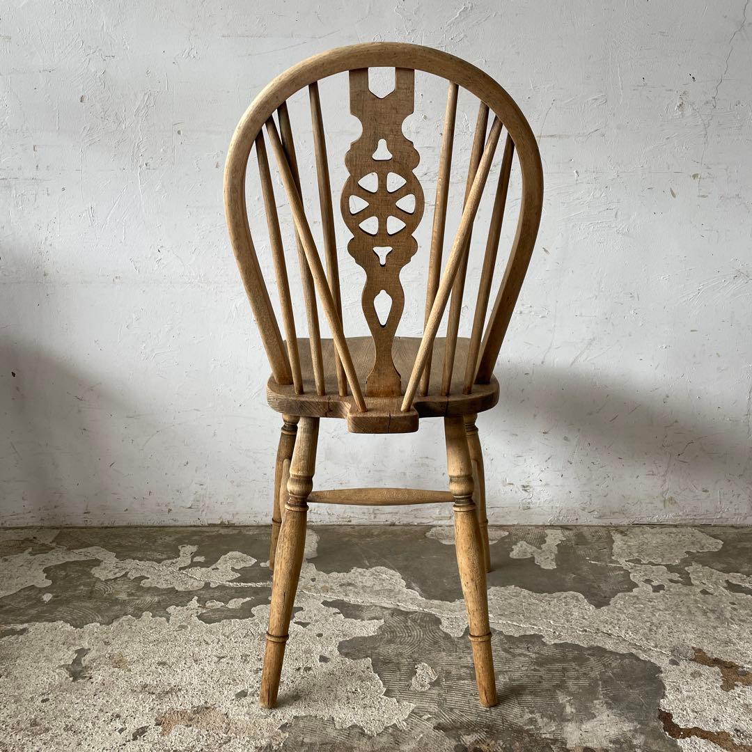 M'sビンテージ　Vバックダイニングチェア　ホイールバックチェア　剥離加工