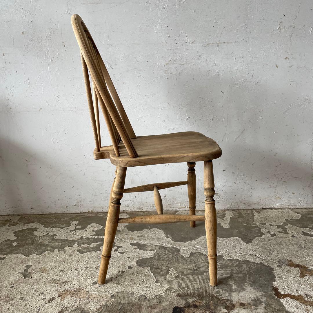 M'sビンテージ　Vバックダイニングチェア　ホイールバックチェア　剥離加工