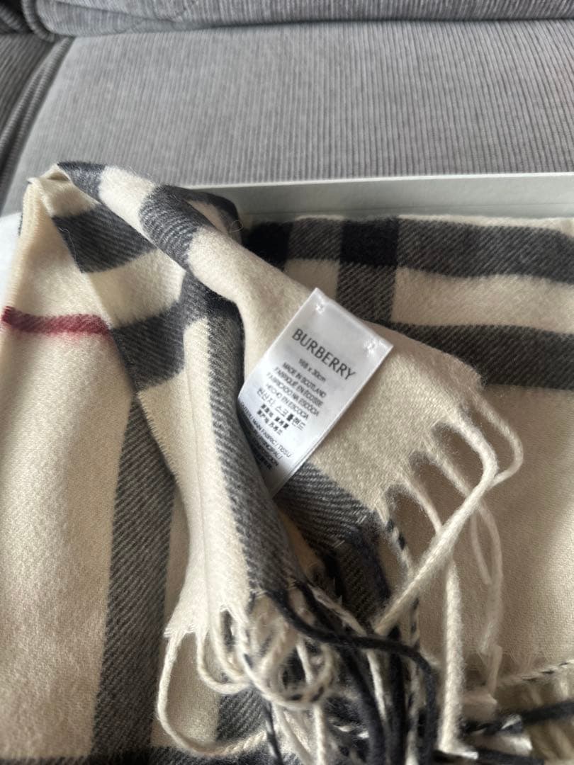 新品Burberry カシミヤスカーフ168x30