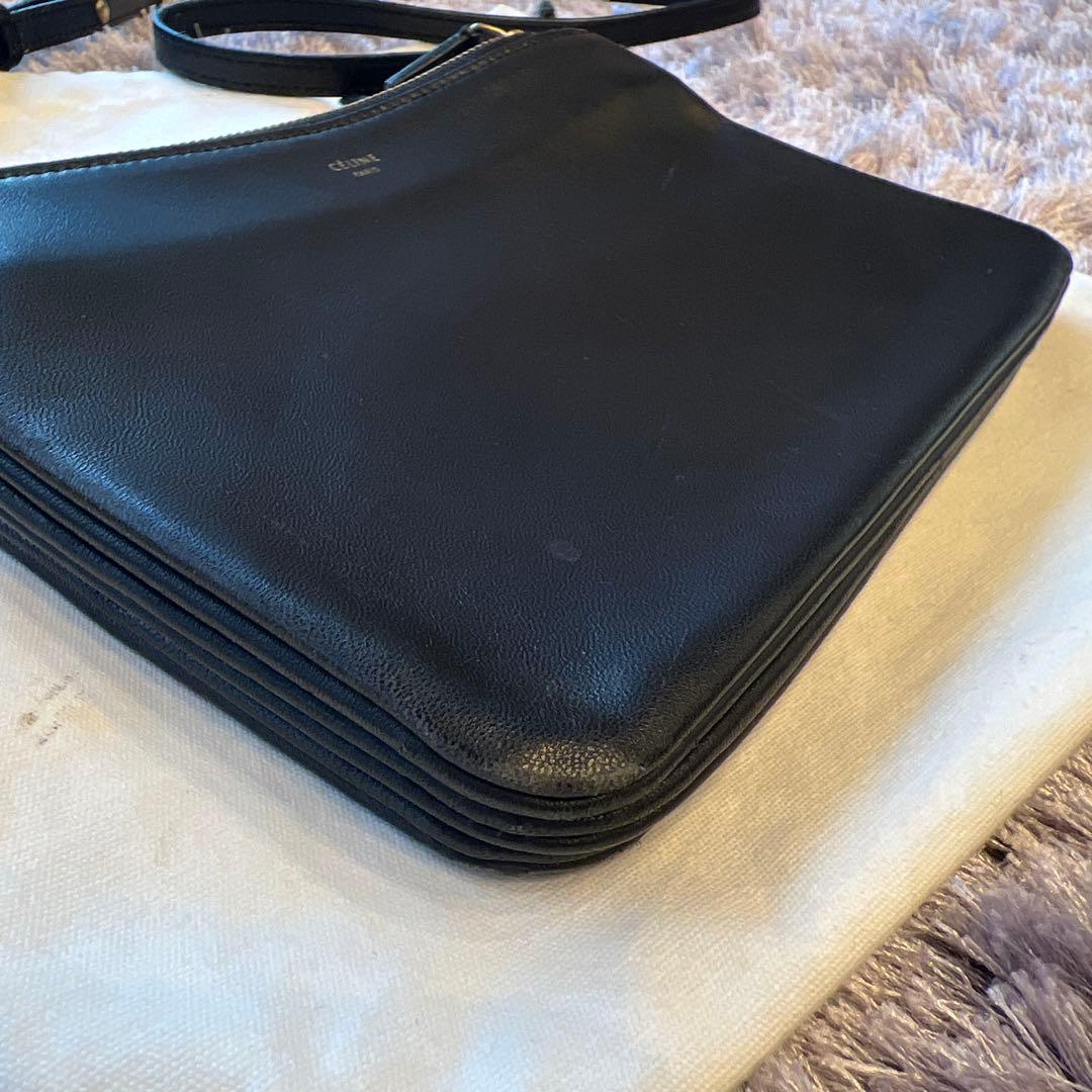 セリーヌ　トリオ　スモール　ショルダーバッグ