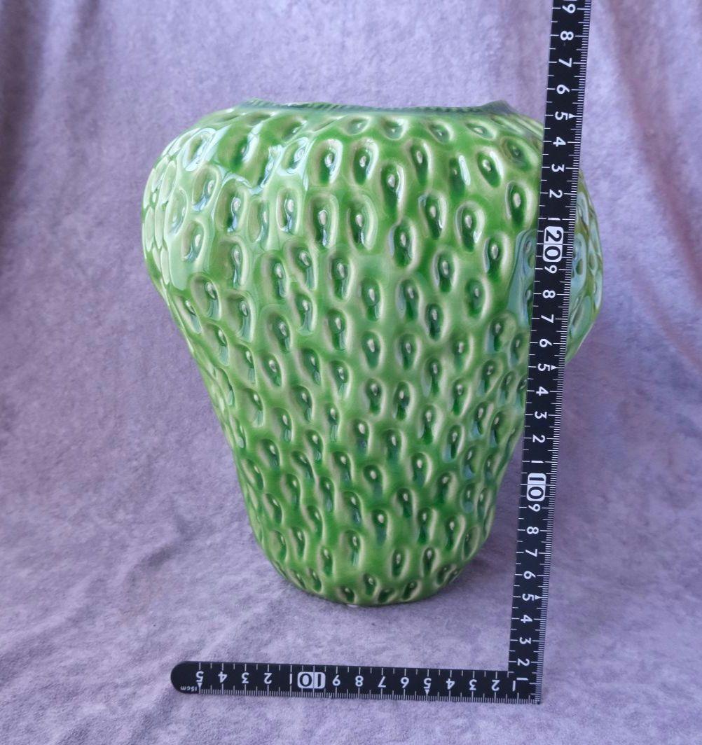 Despots イチゴ　フラワーベース　ストロベリー（グリーン）Lサイズ