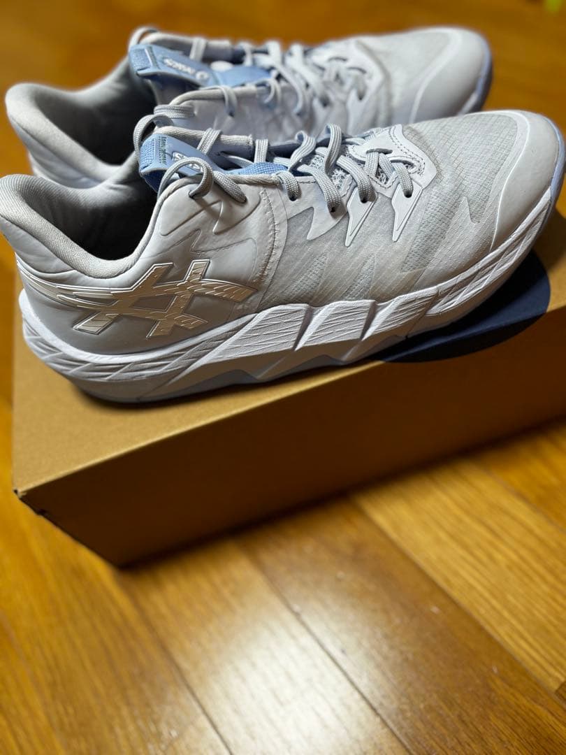 アシックスバッシュ　アンプレアルスlow2 26.5センチ