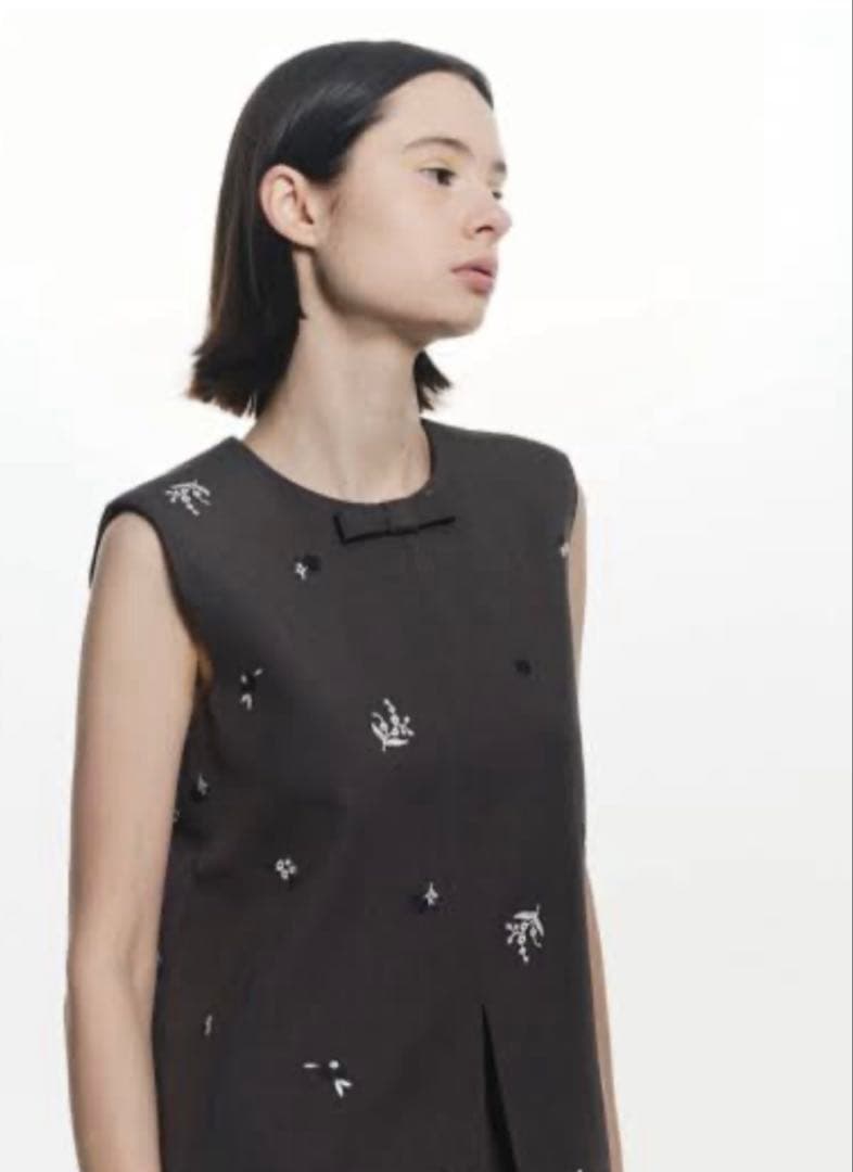 bibiy AIMEE BIJOU TOP グレー刺繍ノースリーブ