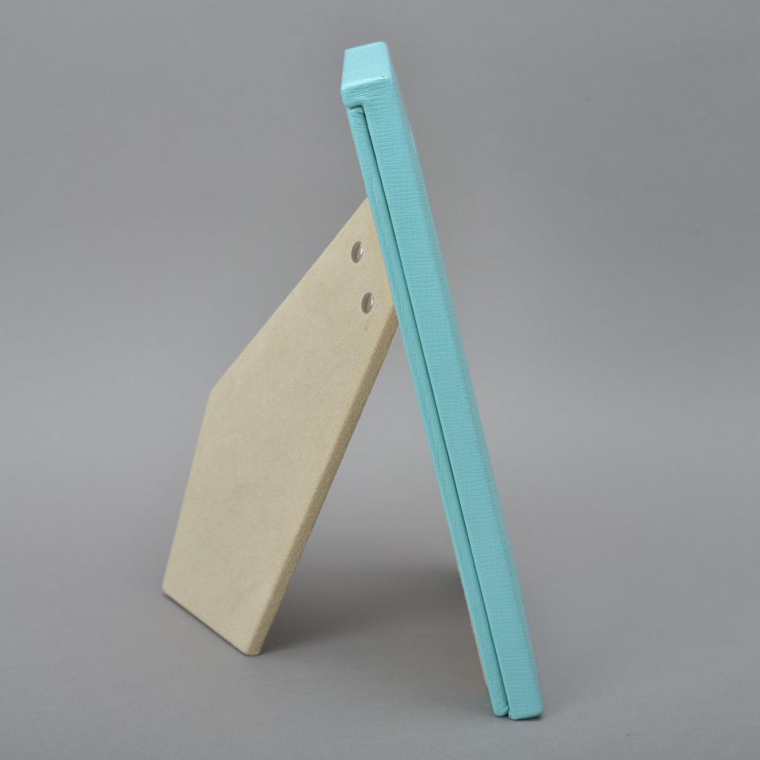 新品 TIFFANY&Co. ティファニー 写真たて フォトフレーム レザー調