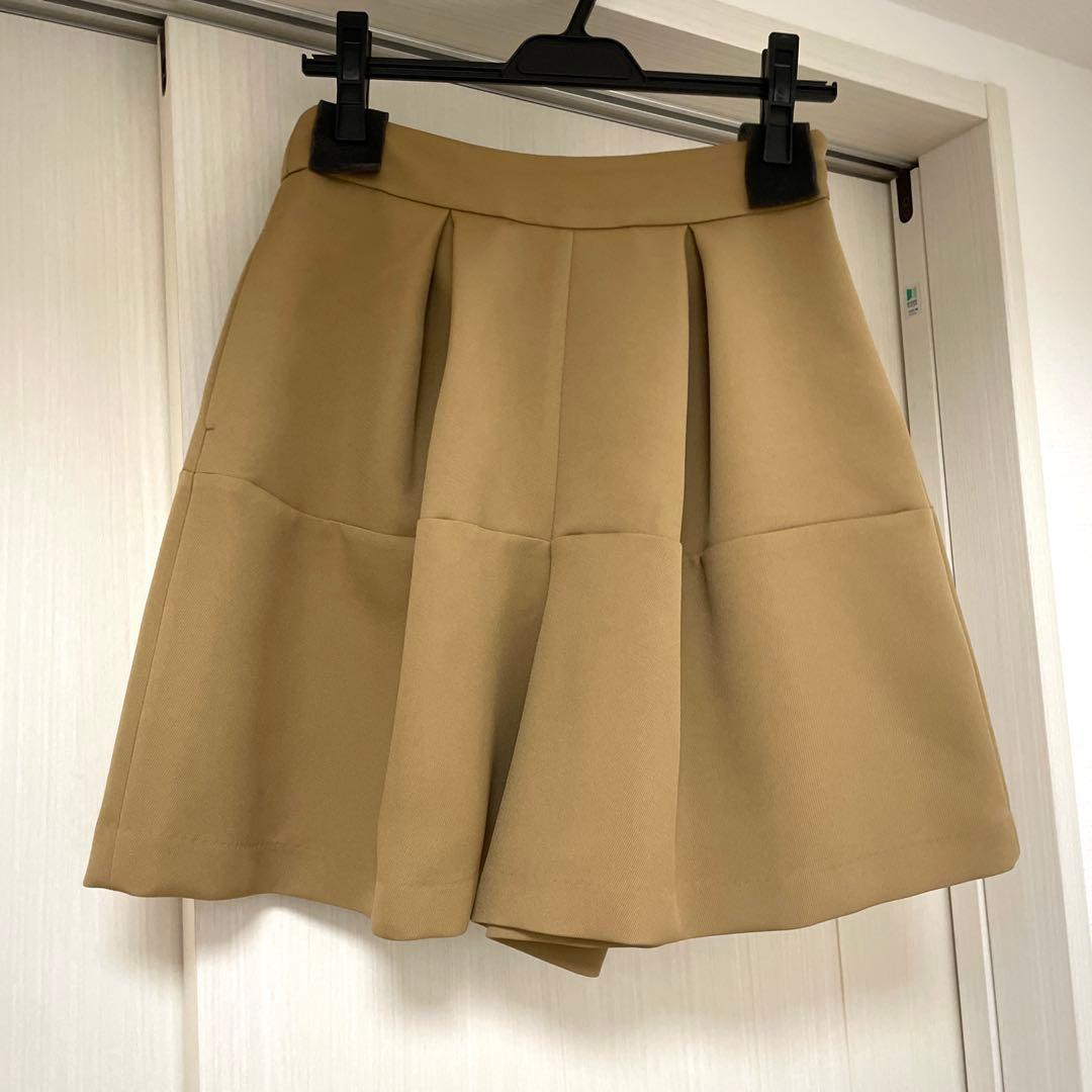 【TREFLE+1】✨新品未使用　トレフルプラスワン　タック　ショート　パンツ