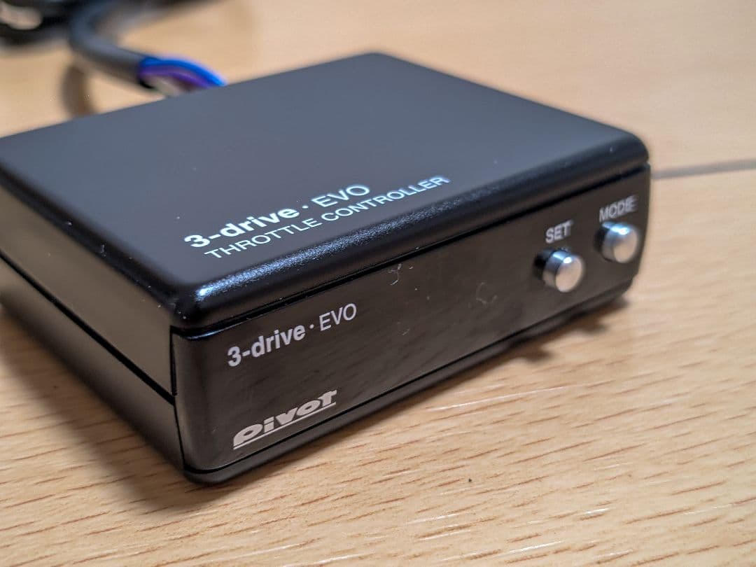 PIVOT 3-drive · EVO (車種別専用ハーネス＆延長ケーブル付き)