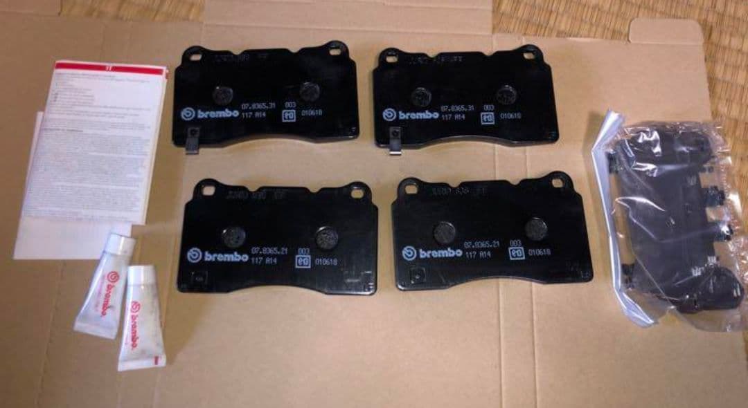 SUBARU純正 新品 ブレンボブレーキパッド　フロントのみ