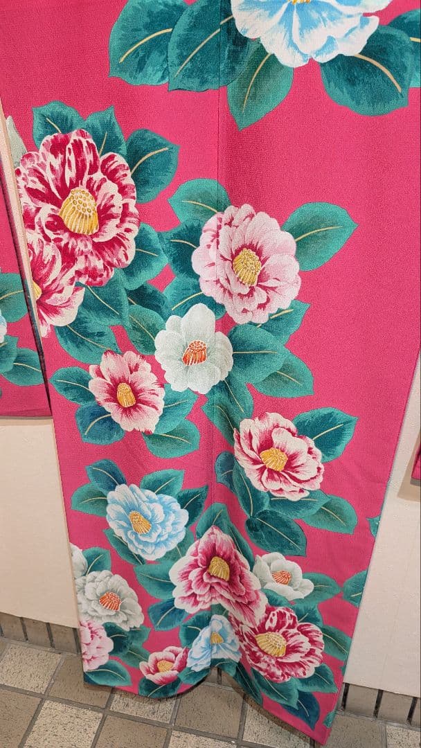 【ポリエステル】振袖 ピンク 花柄 ボタン♪華やか！