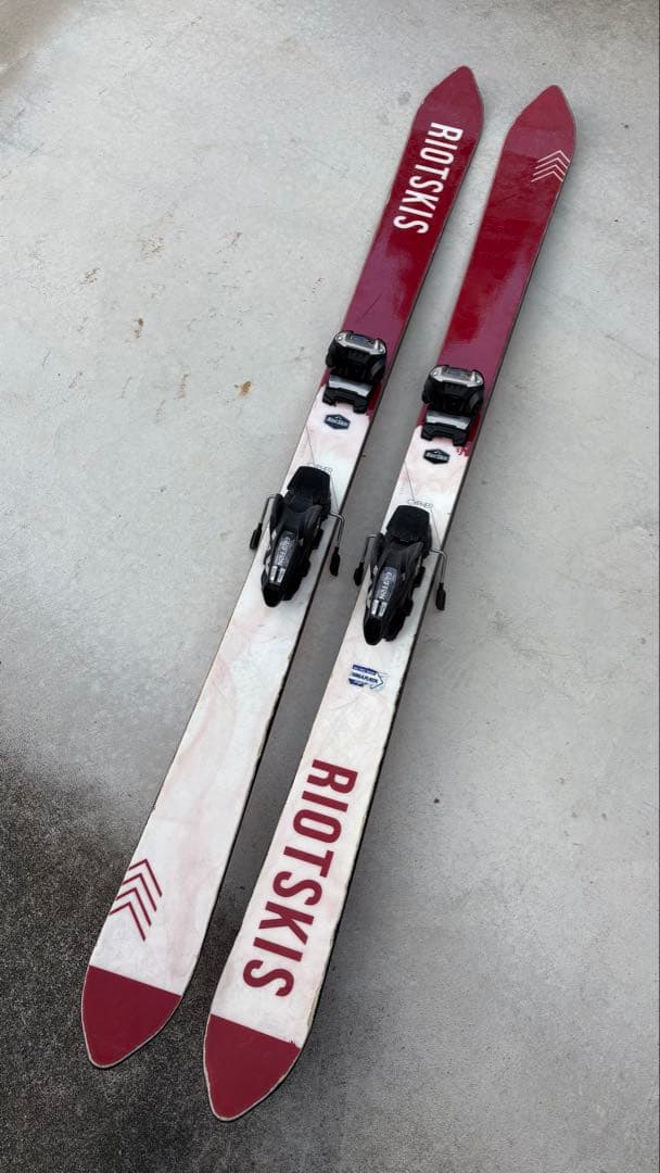 Riot Skis Cypher + Griffon 13 ツインチップスキー板