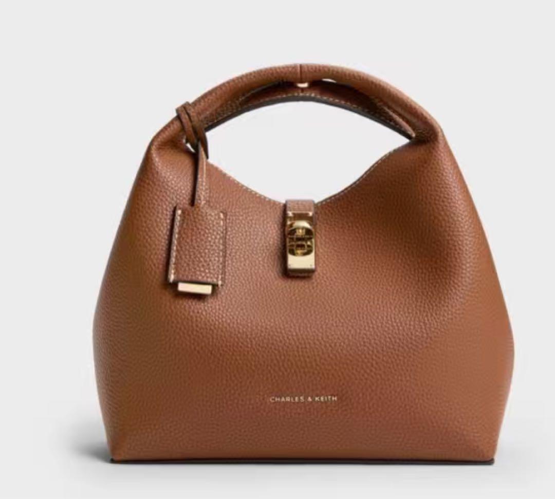 CHARLES & KEITH チャンス バケットバッグ チョコレート“i