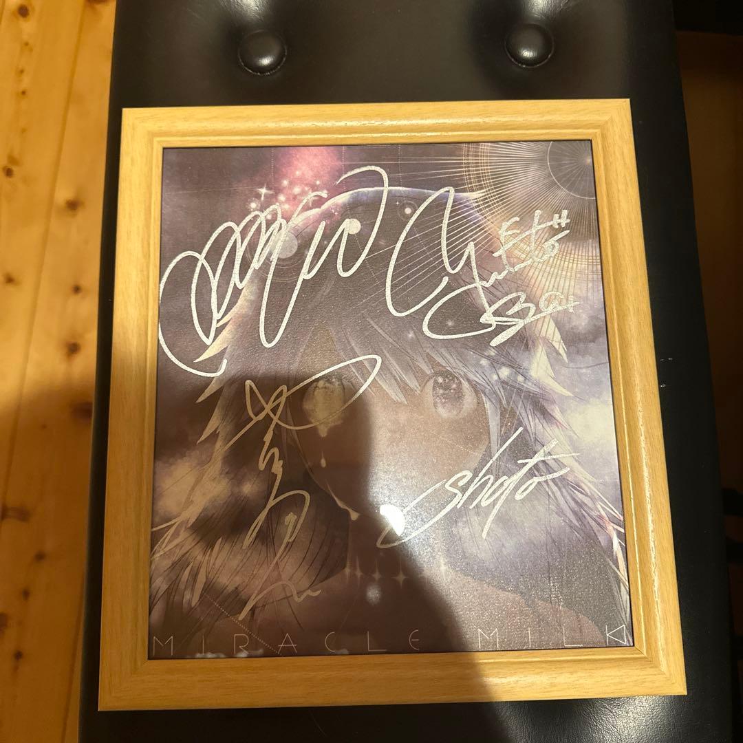 Mili Miracle Milk サイン入り色紙
