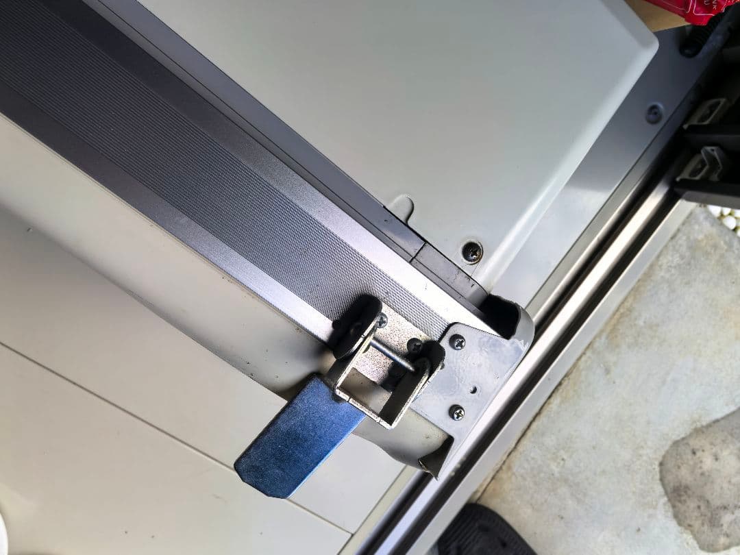 コロナ　主に6畳用　窓用エアコン CW-A1617　2017年製