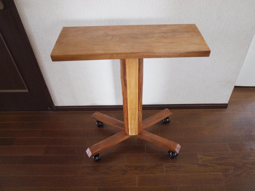 カフェテーブル　サイドテーブル　70x40x高79cm　キャスター付き　北山杉