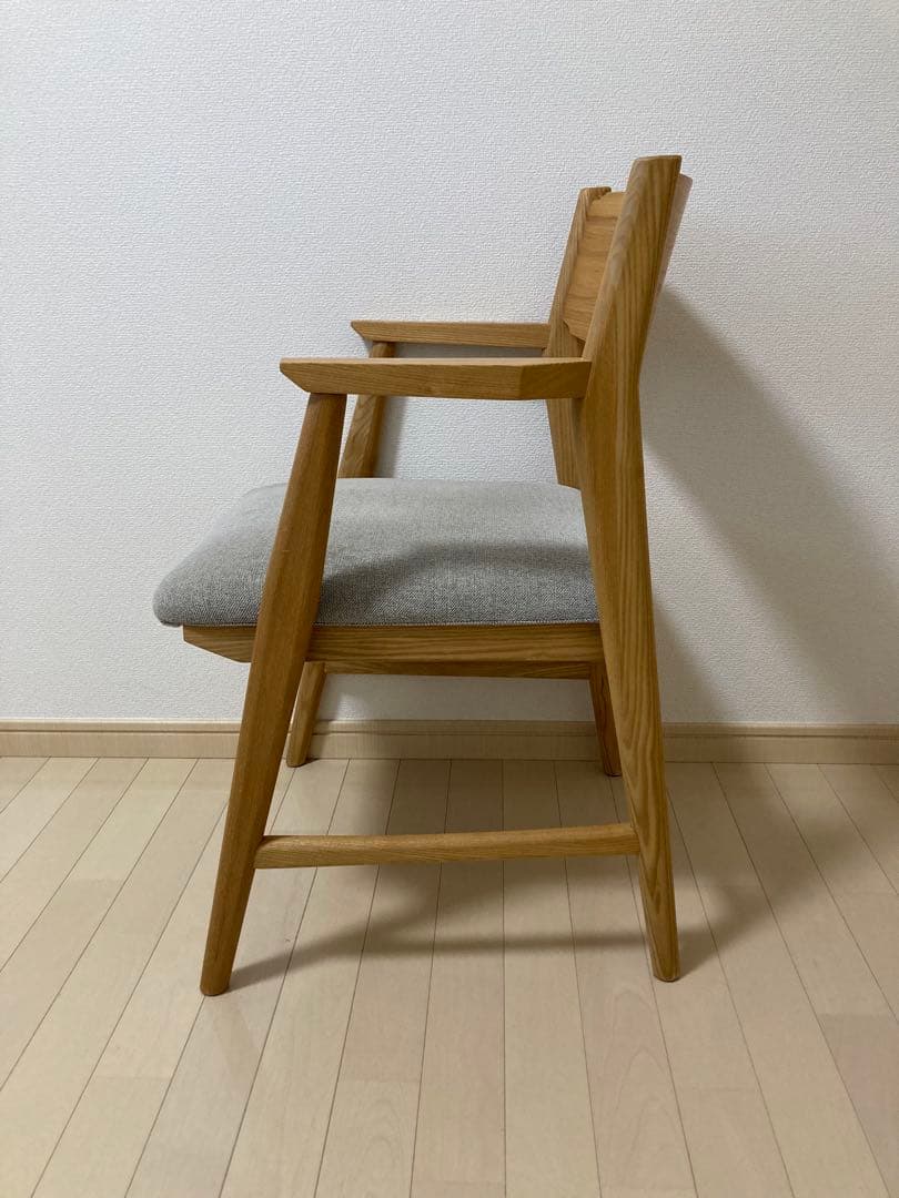 ウニコ unico シグネ SIGNE シリーズ ダイニングチェア　肘掛あり