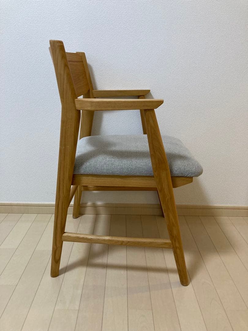 ウニコ unico シグネ SIGNE シリーズ ダイニングチェア　肘掛あり