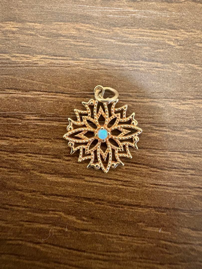 agete チャーム K10 オパール 透かし