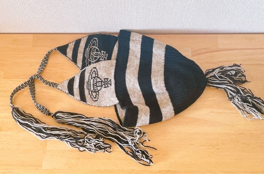 【初期激レア未使用タグ付】ヴィヴィアン　ニット帽　香椎かてぃ