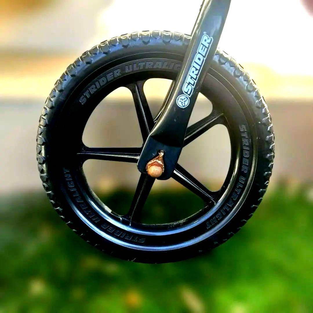 ストライダー スポーツモデル12インチ ピンク 正規品