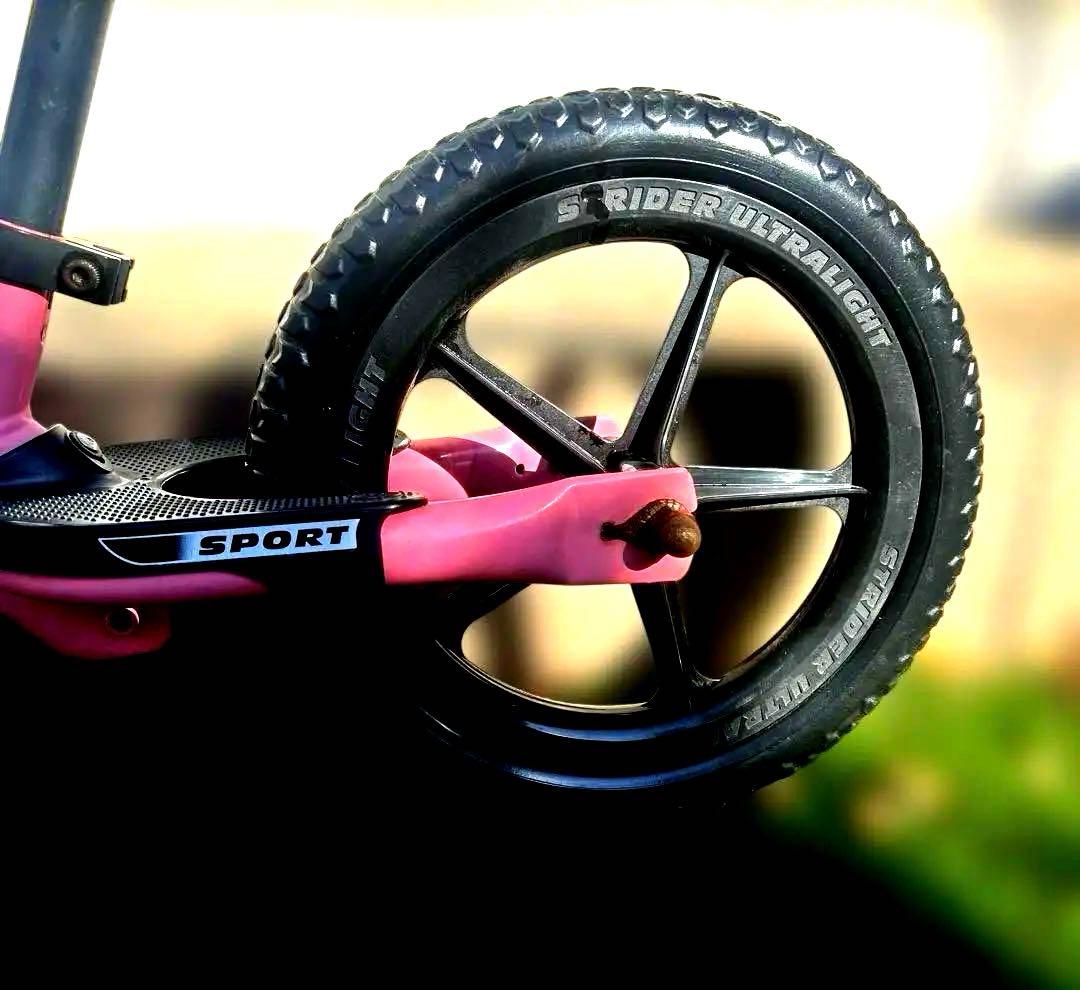 ストライダー スポーツモデル12インチ ピンク 正規品