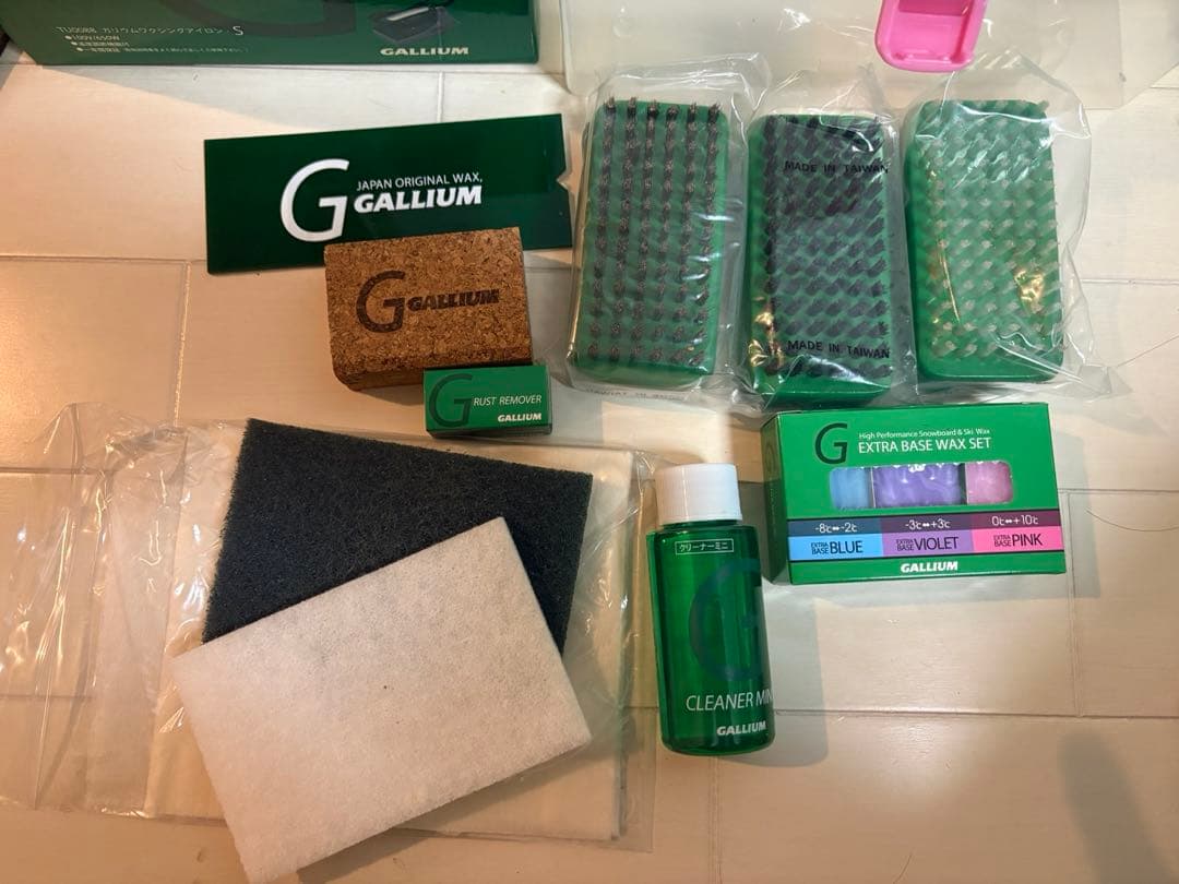 新品・未使用　GALLIUM ガリウム　ホットワックス　アイロンセット