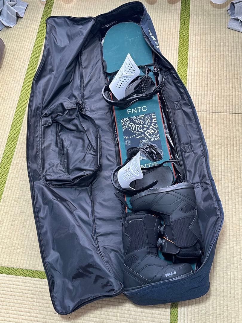 FNTC TNT® スノーボードセット