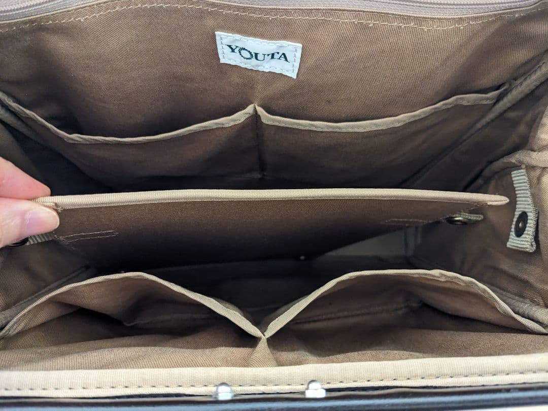 限定デザイン！ YOUTA ダレスバッグ Mサイズ チョコ（ブラウン）