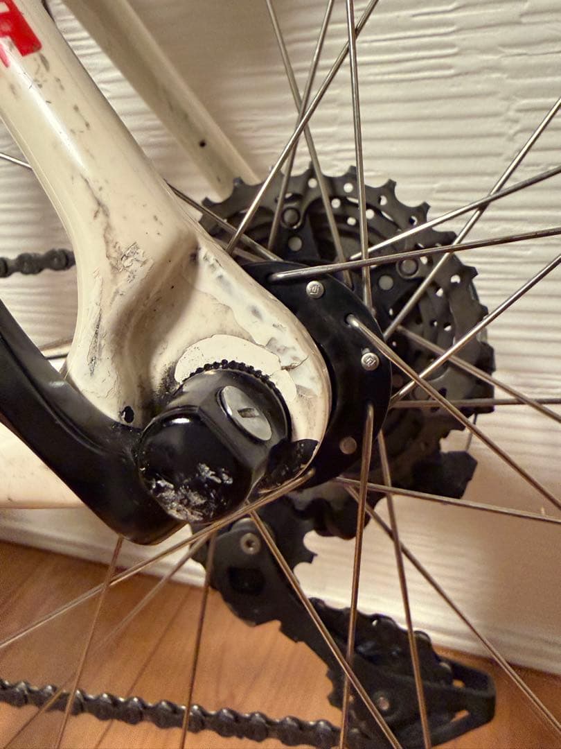 FOCUS CAYOロードバイク