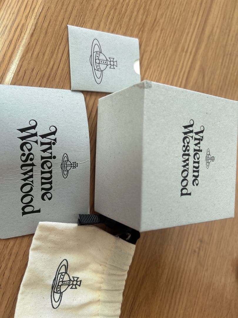 Vivienne Westwood ピンクゴールド　ピアス　両耳