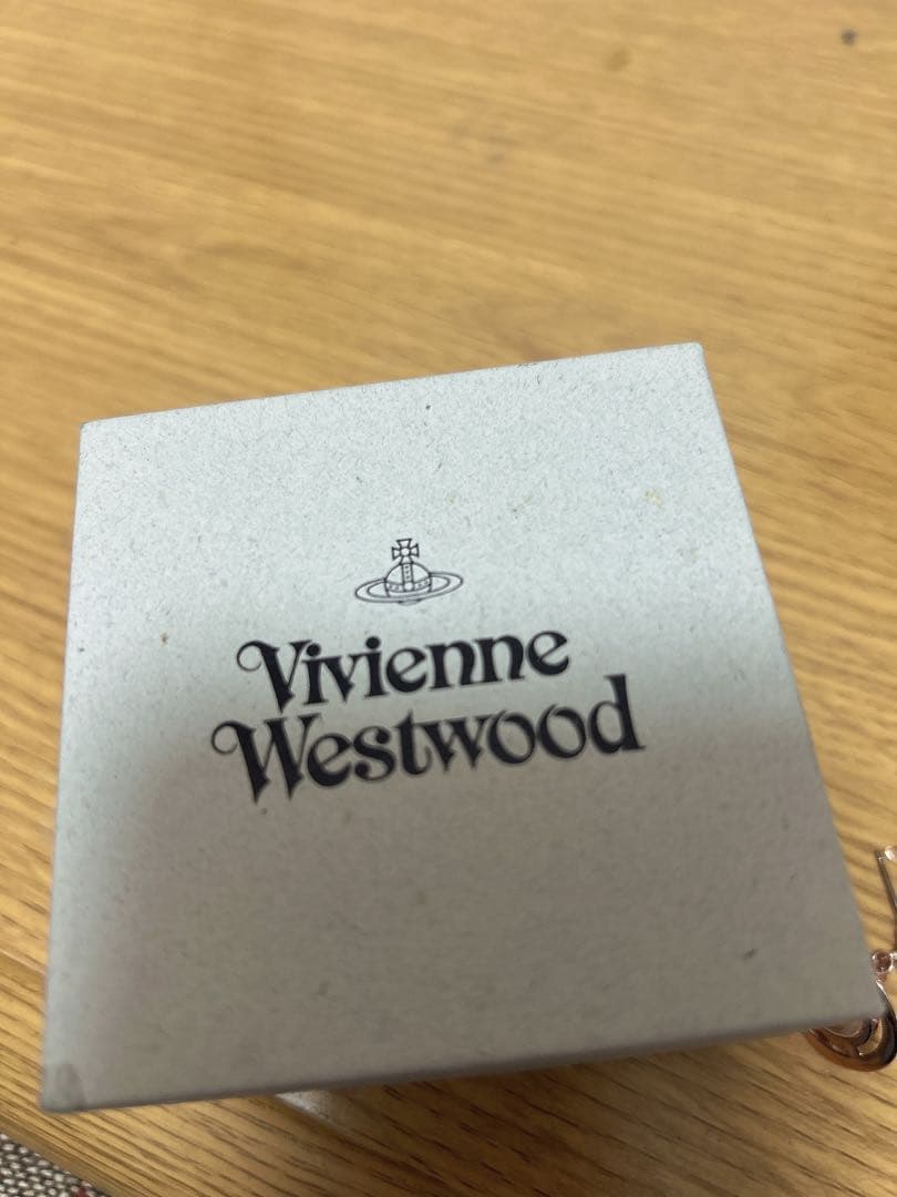 Vivienne Westwood ピンクゴールド　ピアス　両耳