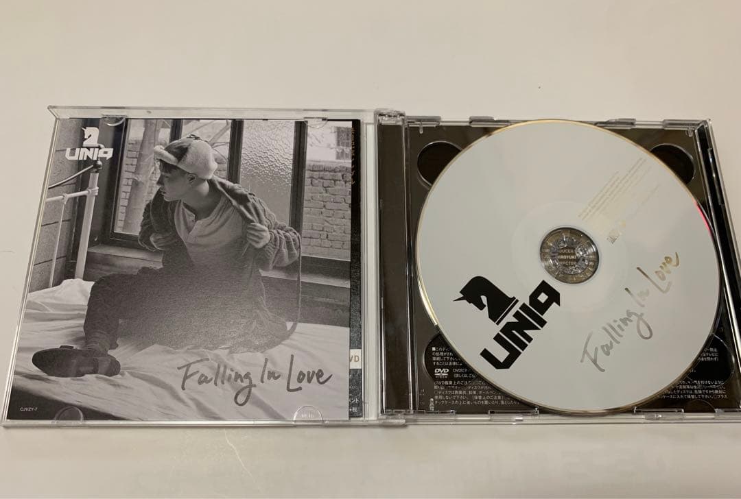【UNIQ】Falling In Love 日本版　※特典カード付 スンヨン