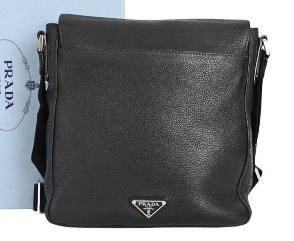 【美品】プラダ 本革 ショルダーバッグ サコッシュ 黒 三角 斜め掛け