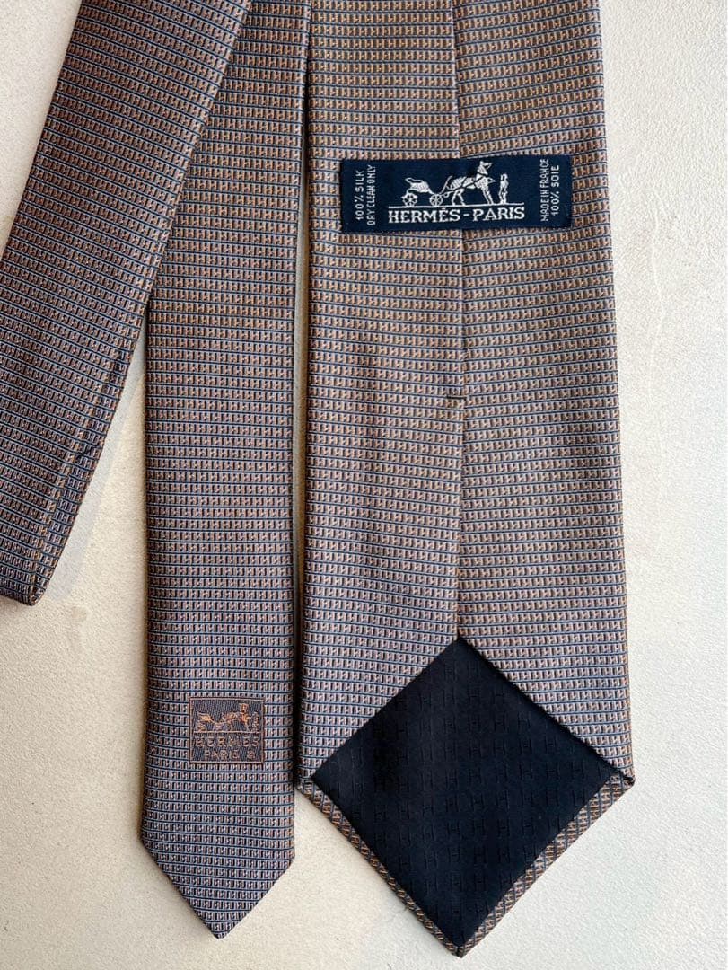 【新品未使用】エルメス H総柄　シルクネクタイ グレー系　シルク100%