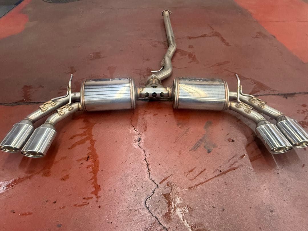 80ハリアー　MXUA80 ガソリンモデル　ガナドールマフラー　4本出し