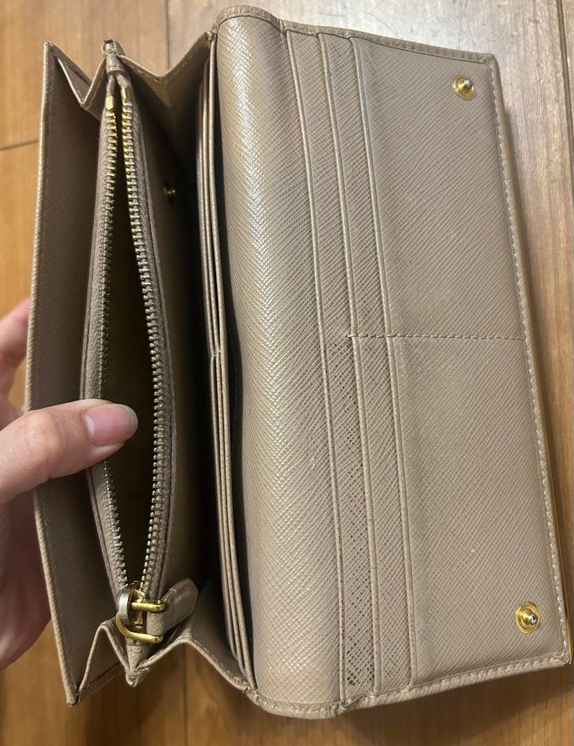 PRADA ベージュ 長財布　正規品