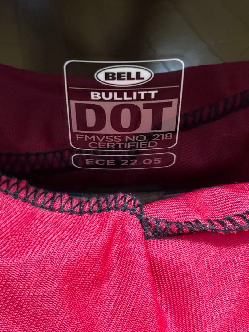 Bell Bullitt ベル ブリット グロスブラック Lサイズ