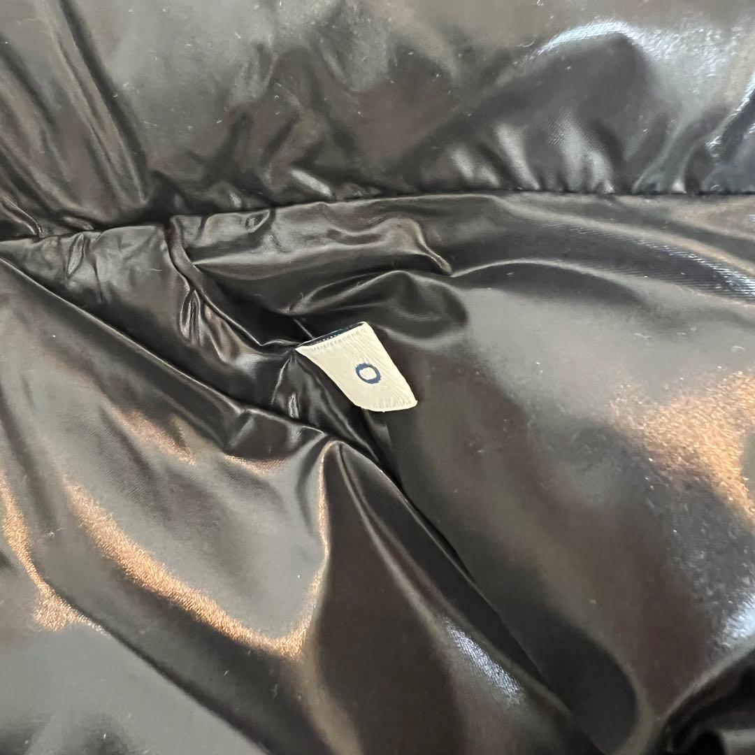 Moncler 黒 ダウンベスト