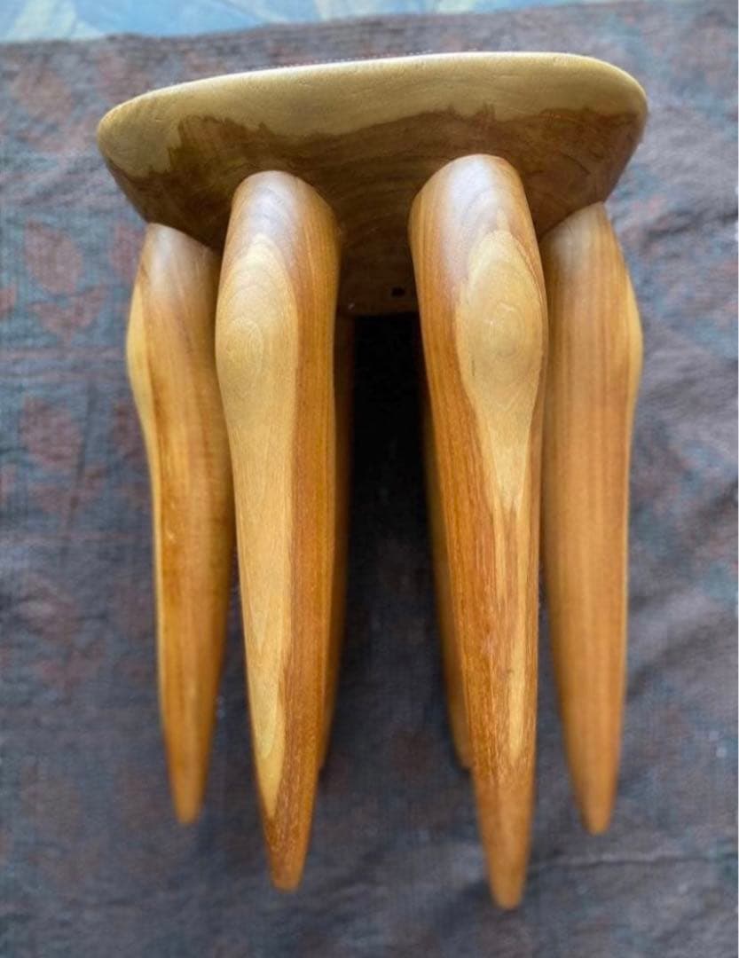 セヌフォスツール1点