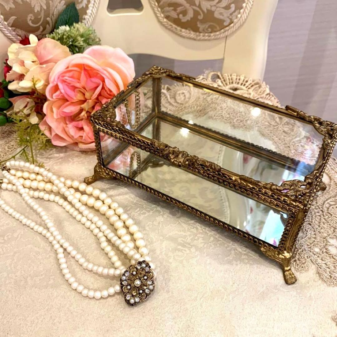 猫足＆真鍮ガラスのジュエリーボックス