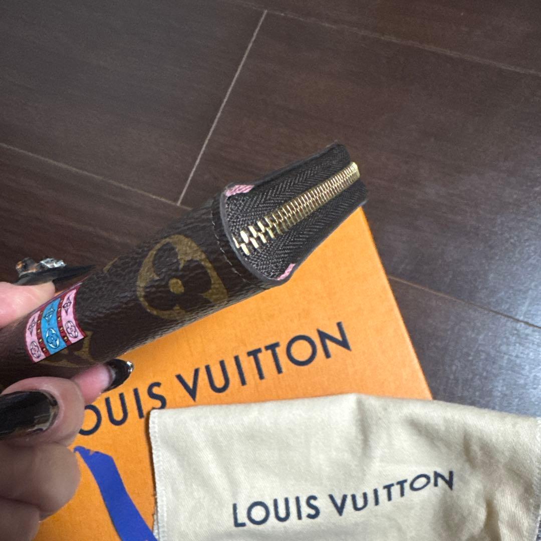 ヴィトン ヴィヴィエンヌ ケース パース 日本限定