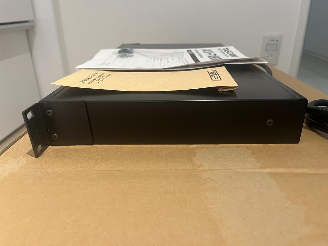 配信機器・PA機器・レコーディング機器 TASCAM AV-P1800