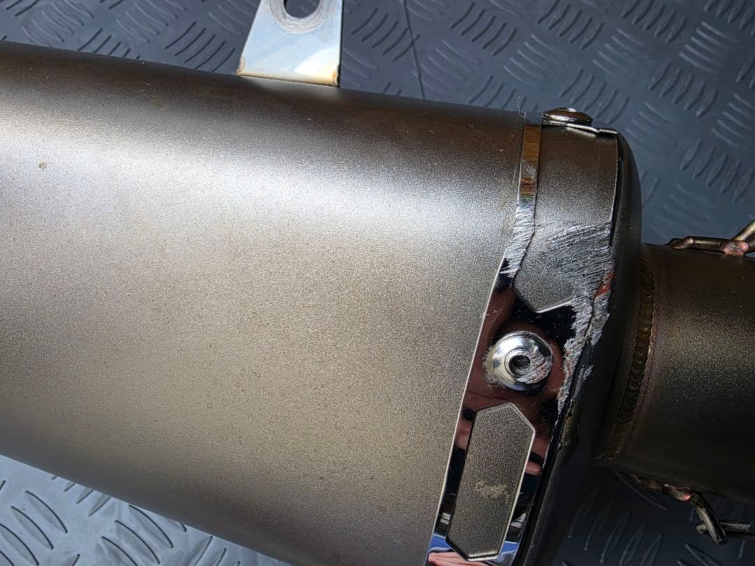 中古　YZF R25/R3 用アクラボレーシングラインマフラーサイレンサー2個付