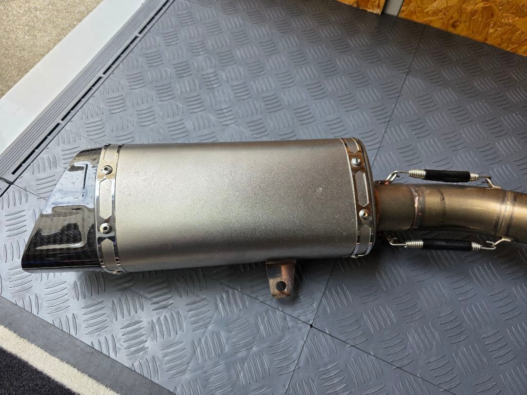 中古　YZF R25/R3 用アクラボレーシングラインマフラーサイレンサー2個付