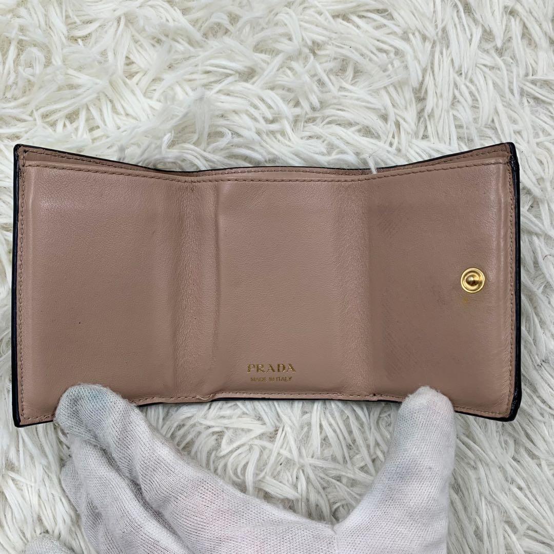 【✨美品✨】プラダ 三つ折り財布 リボン サフィアーノ ブラック